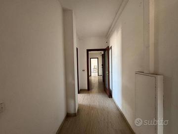 Appartamento di 103 m² con 4 locali e box auto a N
