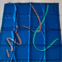 vivace foulard vintage in seta C.Montana