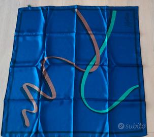 vivace foulard vintage in seta C.Montana