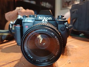 nikon F-301 + obiettivo + accessori e borsa