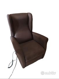 Poltrona  Elettrica Reclinabile con Telecomando
