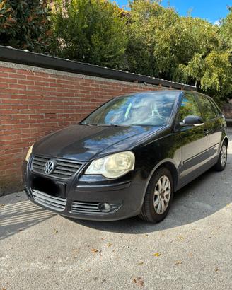 Polo benzina cinghia tagliand gomme batteria nuove