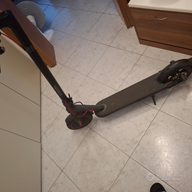 Monopattino elettrico xiami 4 pro