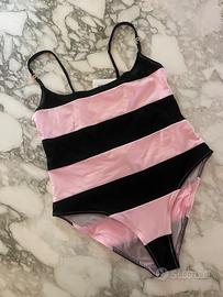 Costume intero stile Chanel