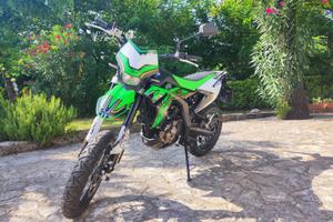 KL KXE  125cc Motard