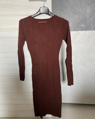 Vestito longuette  in maglia 