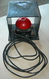 Interruttore a pedale con fungo rosso