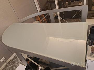 Ripiano in vetro stratificato a forma di vela