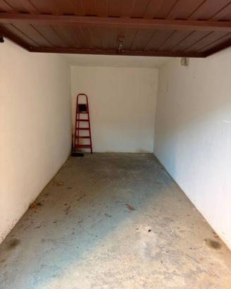 Box / Garage di 13 m² a Milano