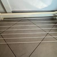 Stendino estraibile a muro – marca Leifheit