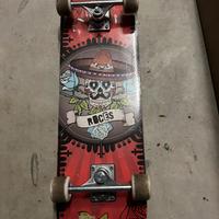 Skate calavera  28”