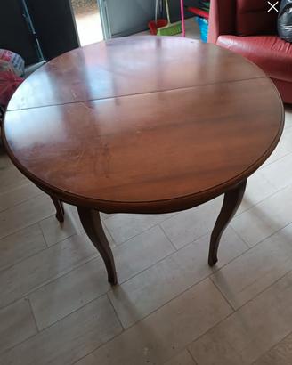Tavolo in legno 
