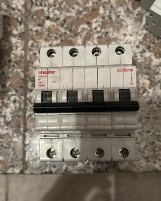 Magnetotermico trifase bticino