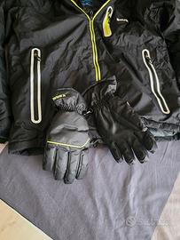 Giubbotto, pantaloni,fascia,guanti da sci.