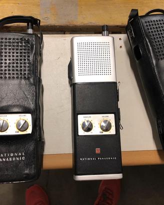 Coppia di walkie talkie vintage '70