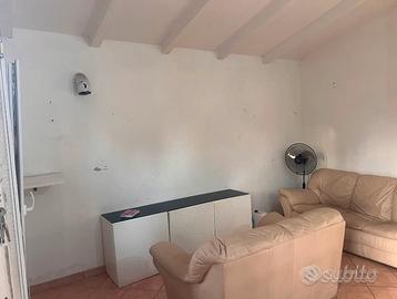 COLONNA CASA INDIPENDENTE TRILOCALE Con GIARDINO