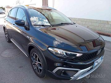 FIAT Tipo 1.0 turbo 100 CV Cross