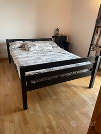 Letto una piazza e mezza con doghe e materasso