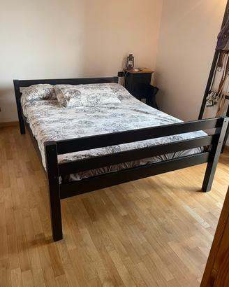 Letto una piazza e mezza con doghe e materasso