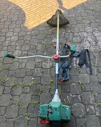 Decespugliatore a benzina