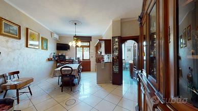 3 LOCALI INGRESSO LIVING!!