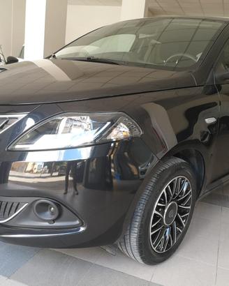 Lancia Ypsilon 1.0FireFly 70CV 5p Hyb Platino 2024