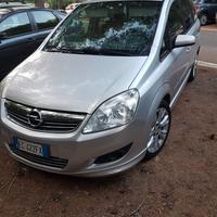 Opel zafira b 2010