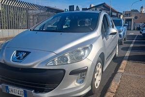 Peugeot 308 - 2011