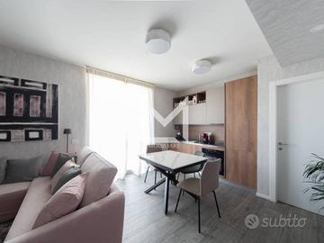 Appartamento di 83 m² con 3 locali e box auto a Mi