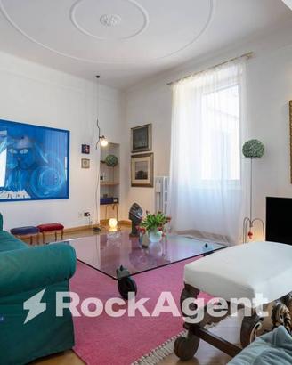 RESTO IN TESTA. È IL TERRAZZO.