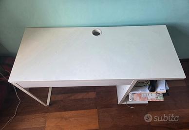 Scrivania IKEA