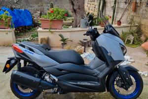Yamaha X Max 300