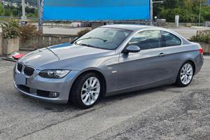 BMW 325 coupe' E92