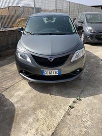 Lancia Ypsilon 1.0 FireFly 5 porte S&S Hybrid Ecoc