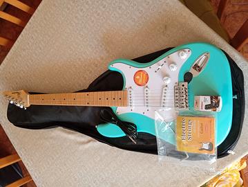 chitarra elettrica Miusine con amplificatore 