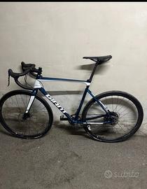 bici giant gravel ciclocross