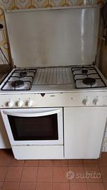 CUCINA  MACCHINA  GAS E  FORNO