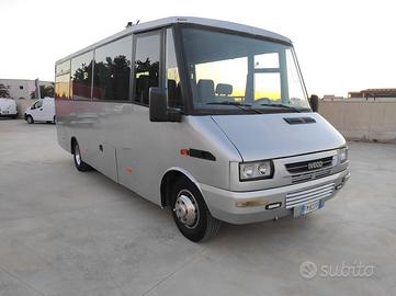 Iveco Minibus 25 POSTI - 2.5 Diesel 115cv