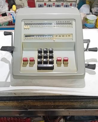 calcolatrice  Facit CM 2-16 anni 60 vinta