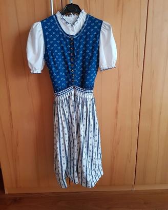 Dirndl / abito tradizionale