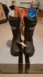 
Stivali TCX nuovi con etichetta