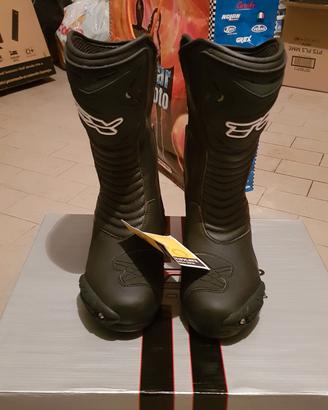 
Stivali TCX nuovi con etichetta