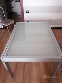 Tavolo allungabile vetro e metallo