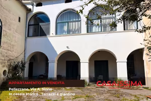 Proprietà in casale storico giardino e terrazzo