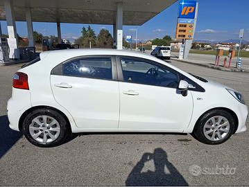 Kia Rio 1.1 CRDi 75cv | OK NEOPATENTATI | Euro 6 |
