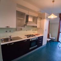 Cucina completa e funzionante con elettrodomestici