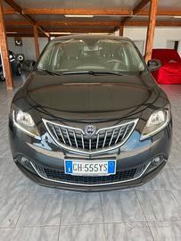 Lancia Ypsilon 1.0 FireFly 5 porte S&S Hybrid Ecoc