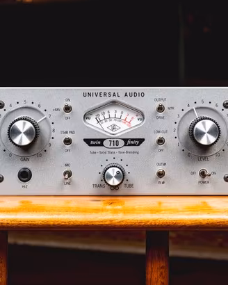 Preamplificatore Universal Audio Twin Finity 710