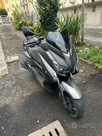 Yamaha X-Max 400
