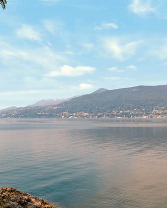 Villa singola Laveno con terreno e vista Lago.